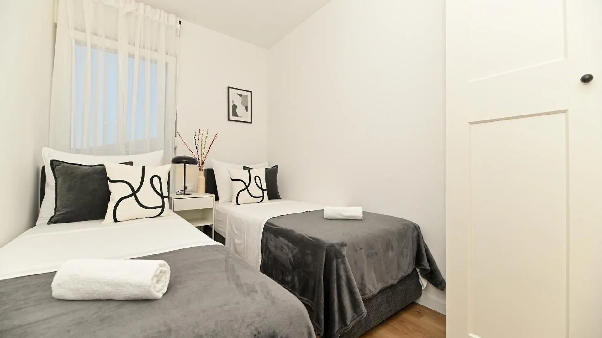 Mav Apt, New, Modern, Near Old Town, Free Parking Trogir Appartement