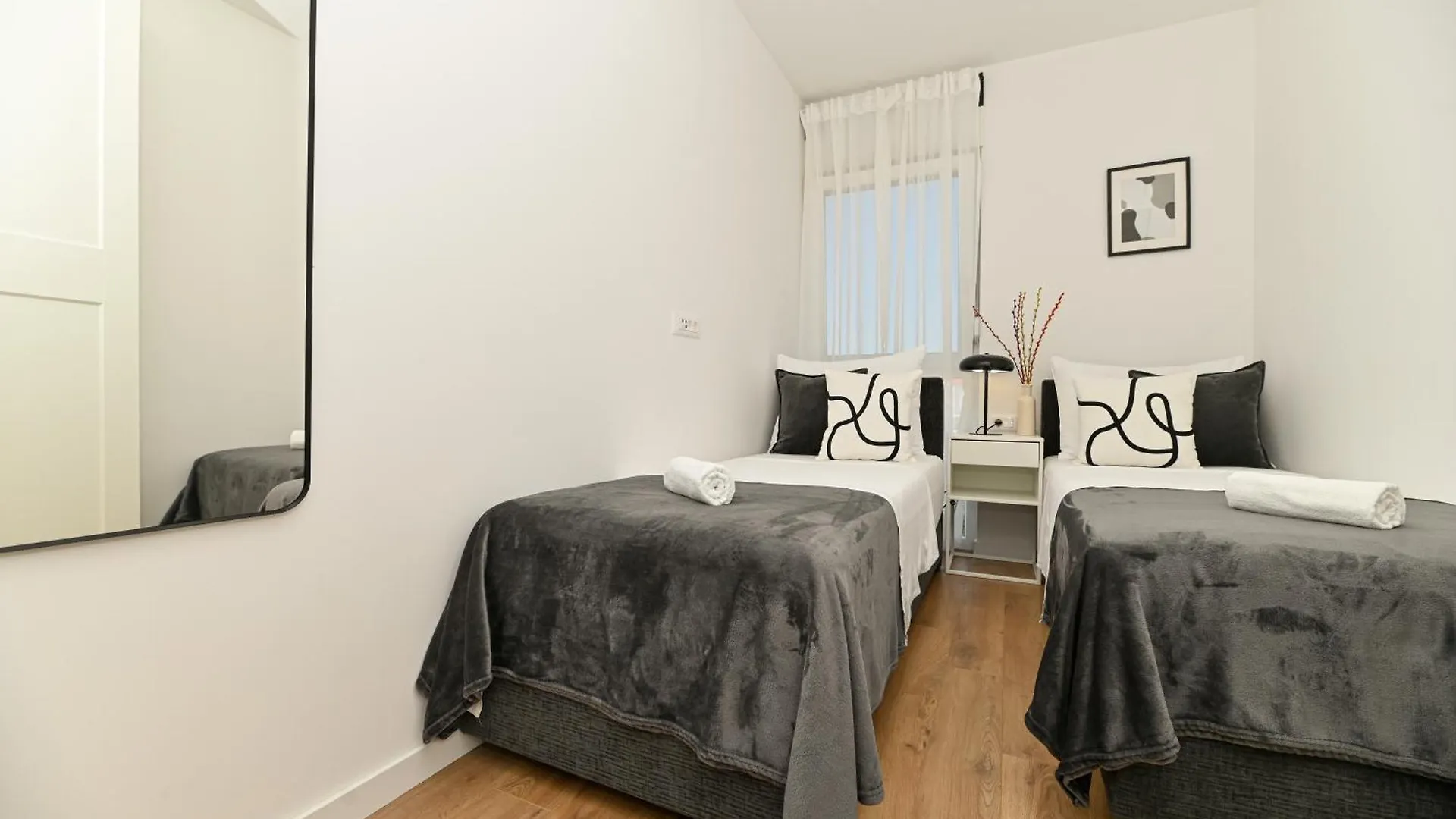 Mav Apt, New, Modern, Near Old Town, Free Parking Trogir Appartement